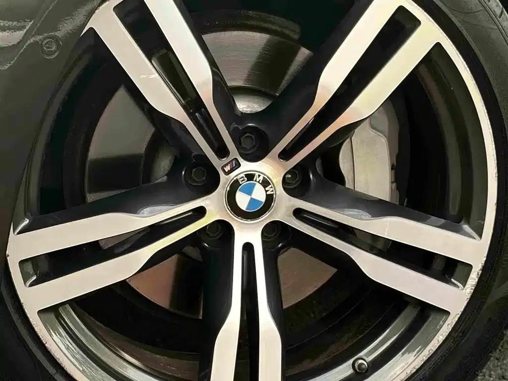 2021 BMW 6 Series GT 630i M Sport Package — миниатюра 8