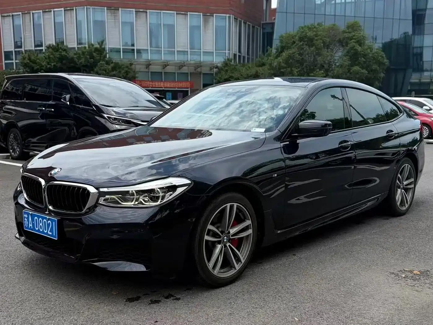2019 BMW 6 Series GT 630i M Sport Package — миниатюра 1