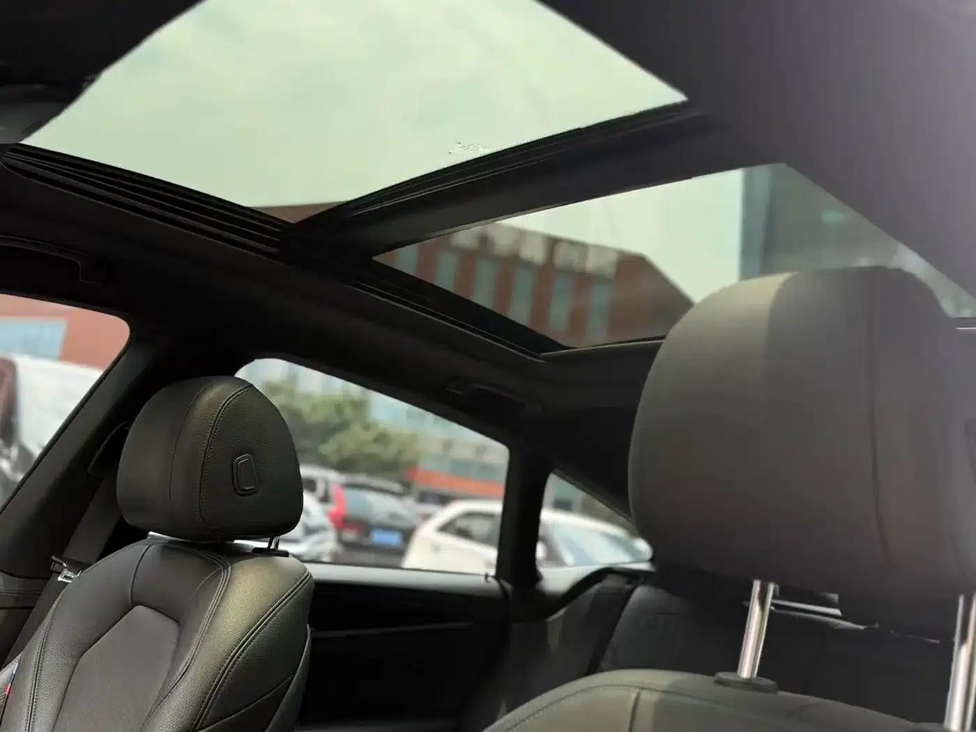 2019 BMW 6 Series GT 630i M Sport Package — миниатюра 14