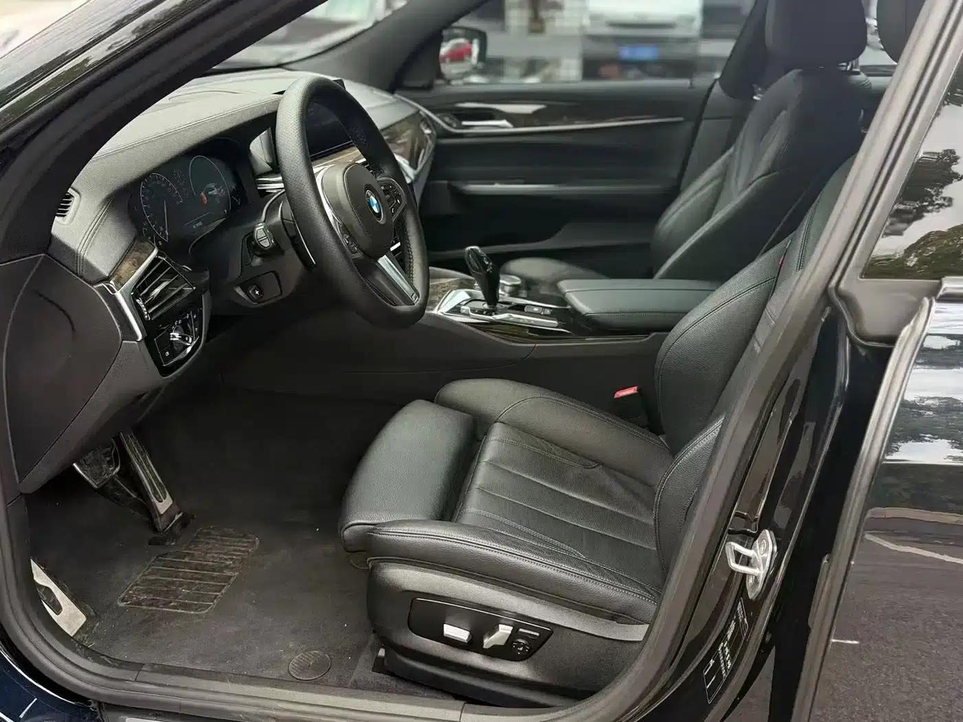 2019 BMW 6 Series GT 630i M Sport Package — миниатюра 3