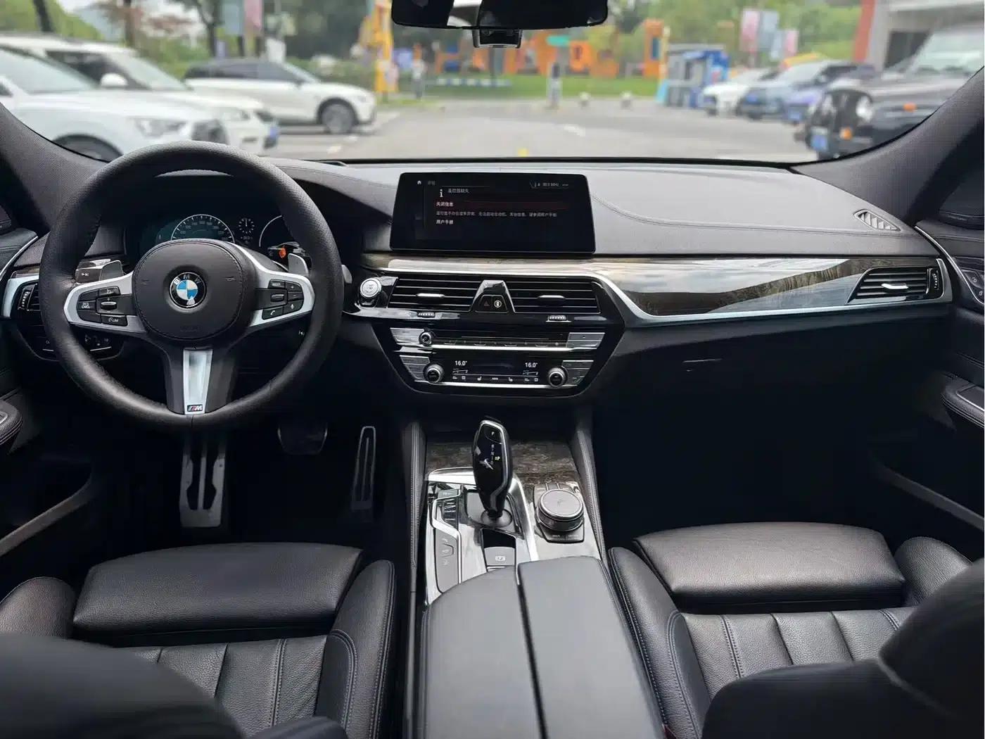 2019 BMW 6 Series GT 630i M Sport Package — миниатюра 4
