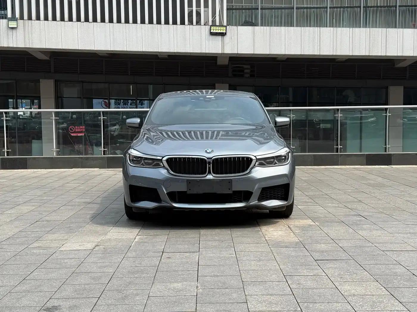 2019 BMW 6 Series GT 630i M Sport Package — миниатюра 1