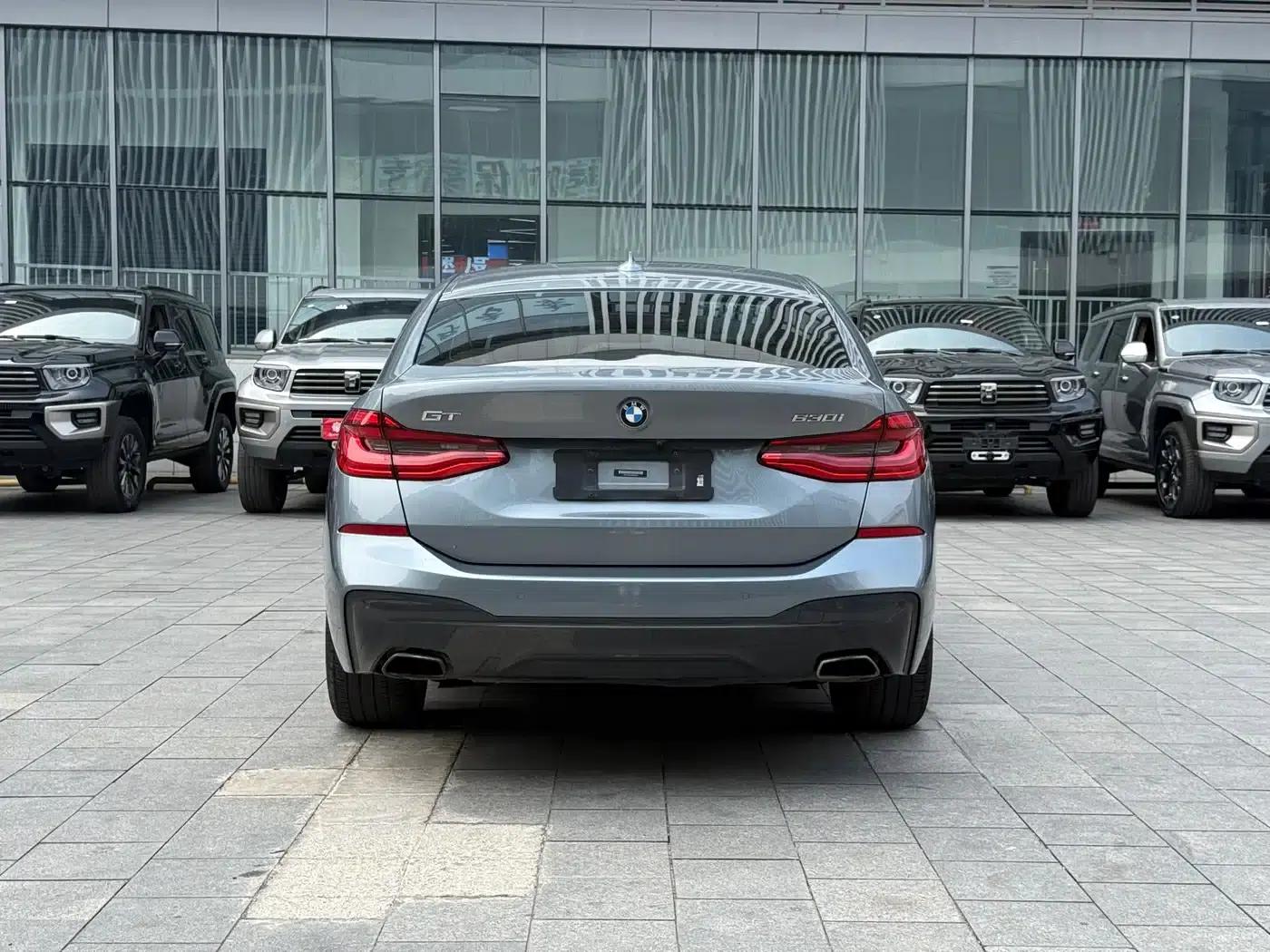 2019 BMW 6 Series GT 630i M Sport Package — миниатюра 15