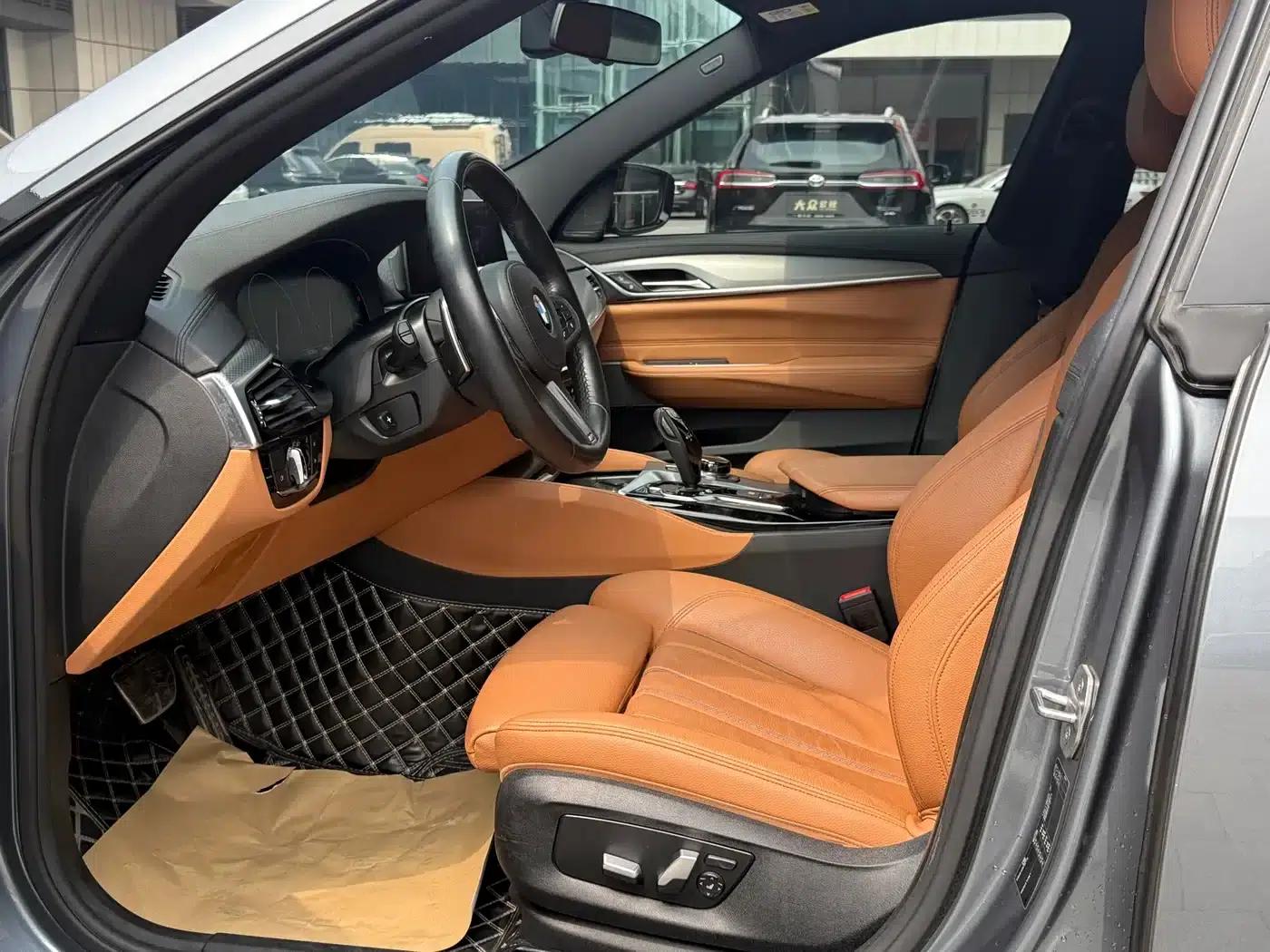 2019 BMW 6 Series GT 630i M Sport Package — миниатюра 5