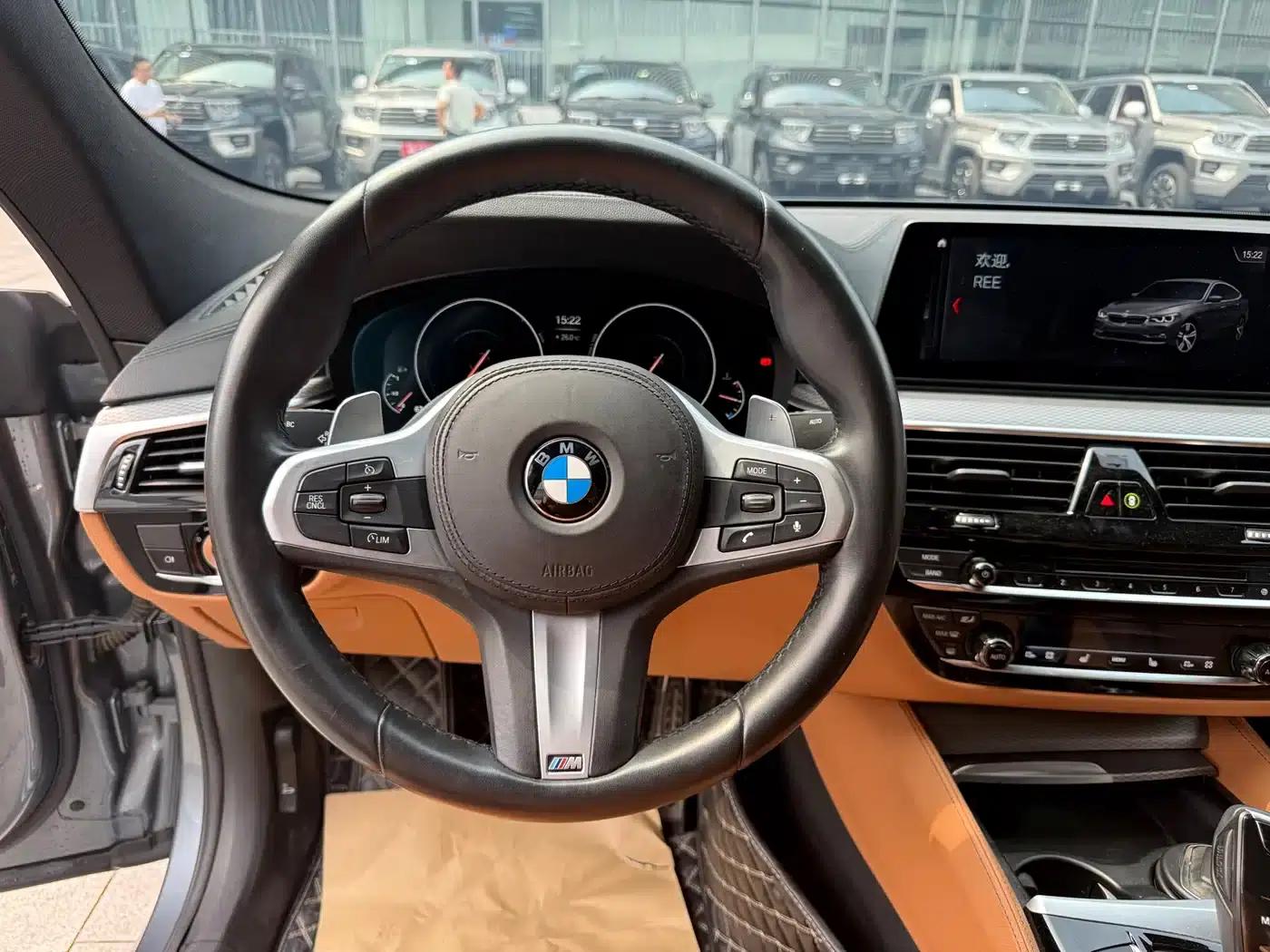 2019 BMW 6 Series GT 630i M Sport Package — миниатюра 8