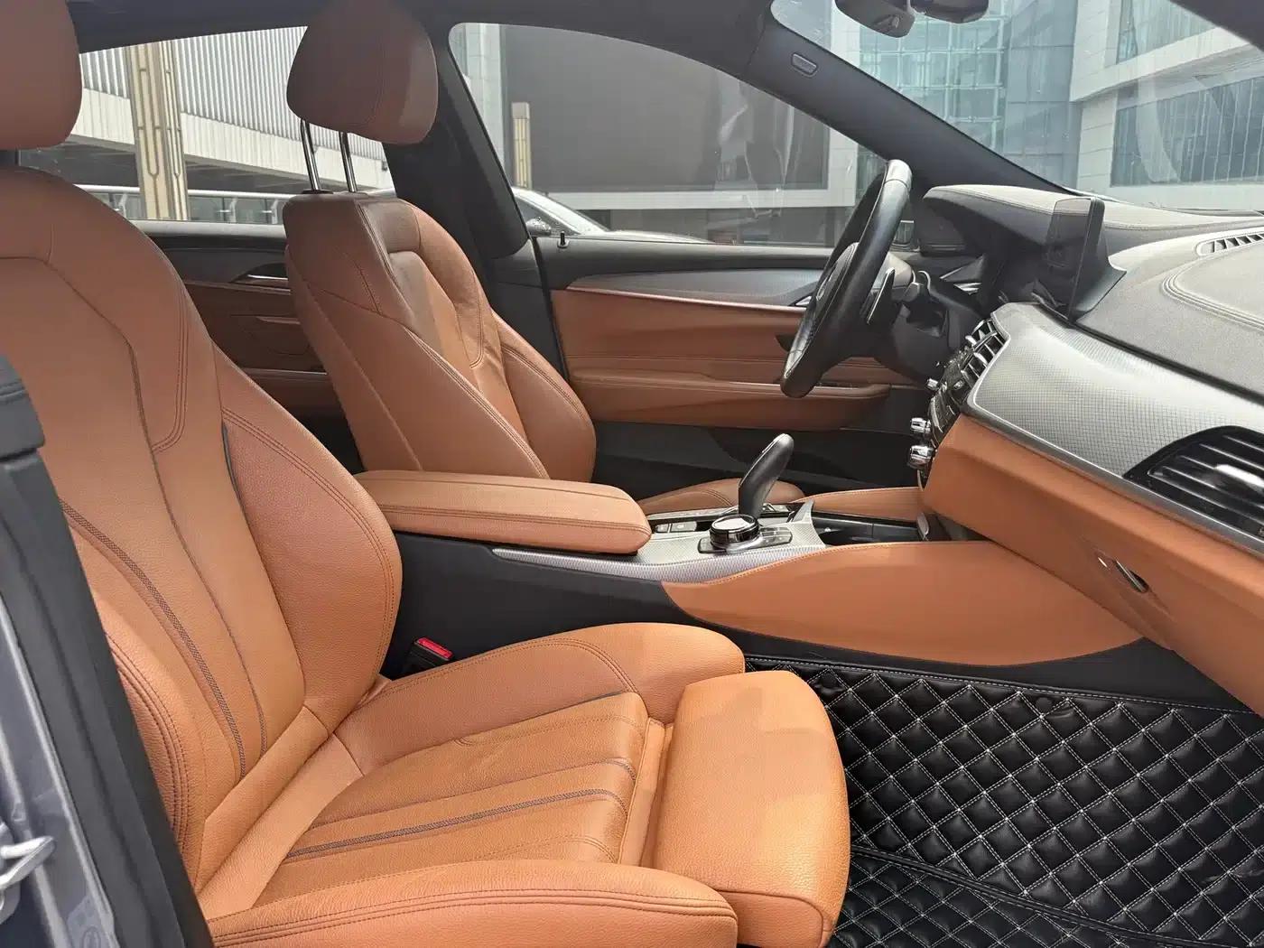 2019 BMW 6 Series GT 630i M Sport Package — миниатюра 10