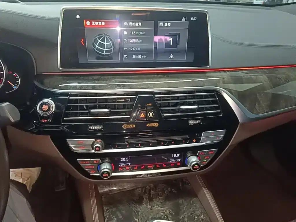 2018 BMW 6 Series GT 640i xDrive M Sport Package — миниатюра 13