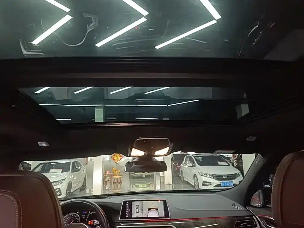 2018 BMW 6 Series GT 640i xDrive M Sport Package — миниатюра 18