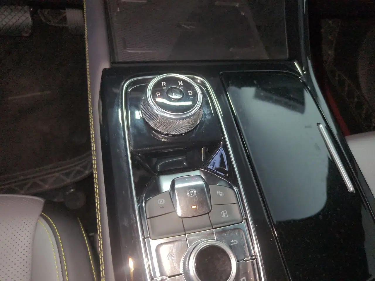 Ford Equator Sport New Energy 2025 Luxury Plus Version — миниатюра 14