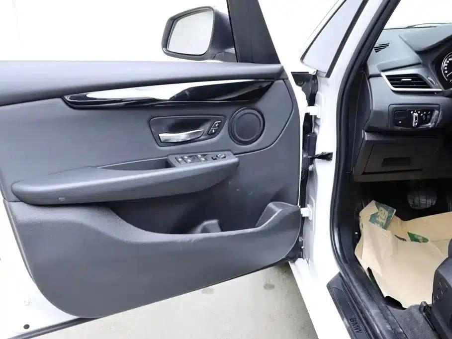 2018 BMW 2 Series Gran Tourer 218i Leading Edition — миниатюра 11