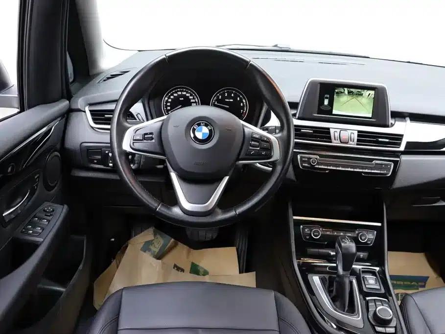 2018 BMW 2 Series Gran Tourer 218i Leading Edition — миниатюра 27