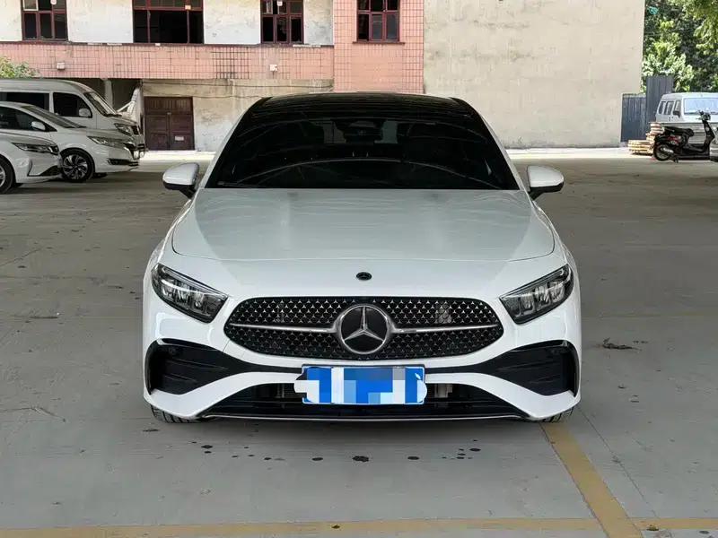 2023 Mercedes-Benz A-Class A 200 L Sport Sedan Fashion Edition — миниатюра 2