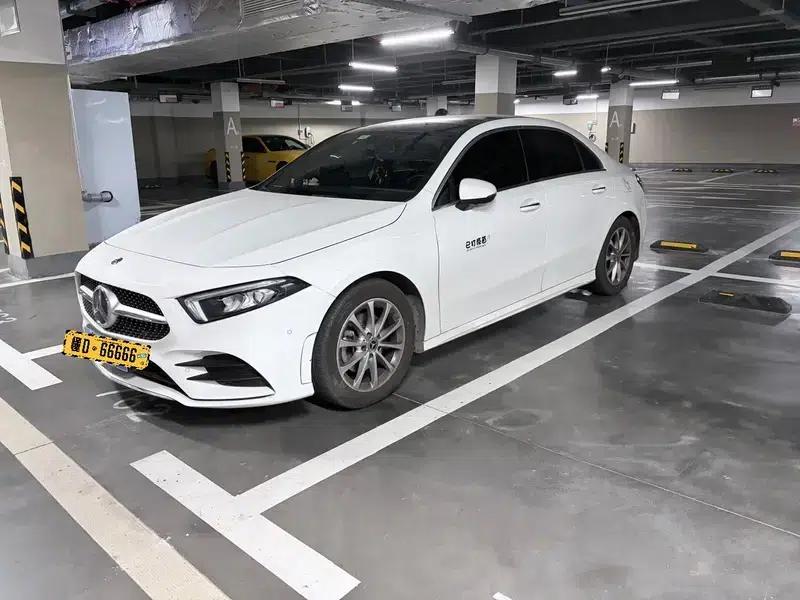 Mercedes-Benz A-Class 2020 Facelift A 200 L Sport Sedan Dynamic Edition — миниатюра 1