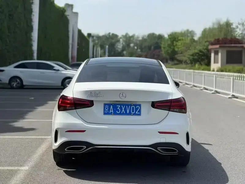 2022 Mercedes-Benz A-Class A 180 L Sport Sedan — миниатюра 5