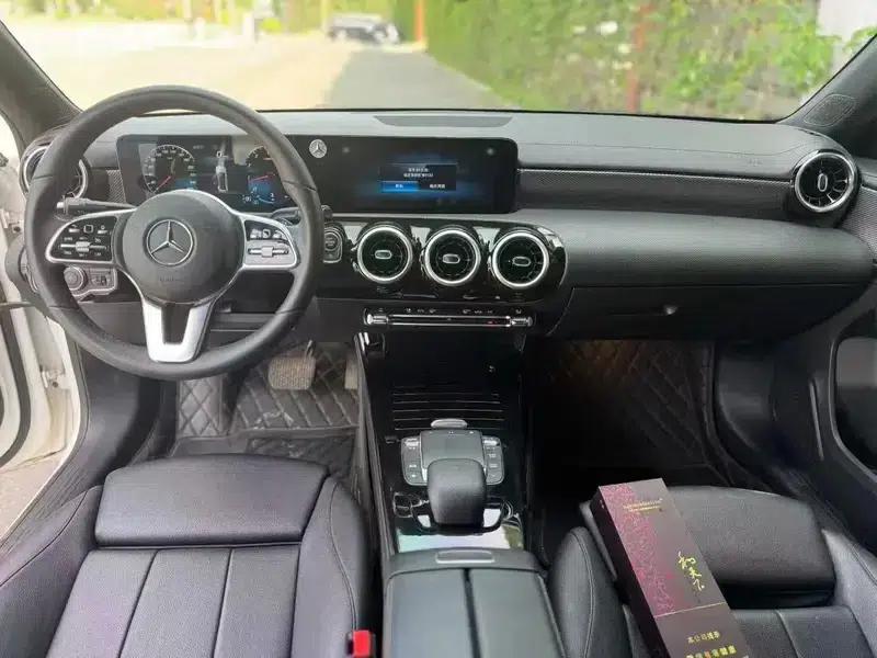 2022 Mercedes-Benz A-Class A 180 L Sport Sedan — миниатюра 7