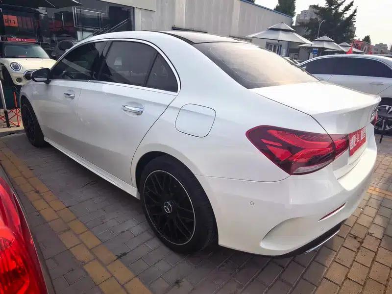 Mercedes-Benz A-Class 2020 A 200 L Sport Sedan — миниатюра 4