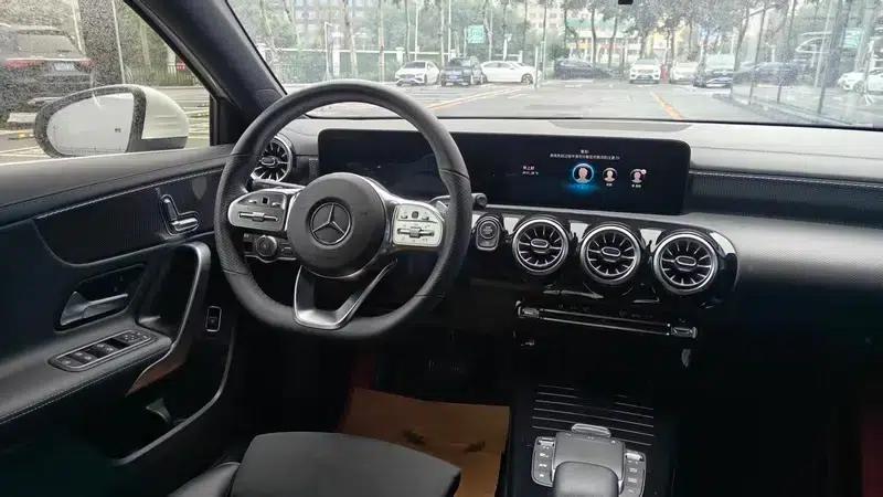 Mercedes-Benz A-Class 2021 A 200 L Sport Sedan Fashion Edition — миниатюра 15