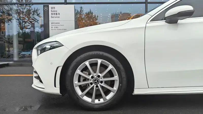 Mercedes-Benz A-Class 2021 A 200 L Sport Sedan Fashion Edition — миниатюра 9