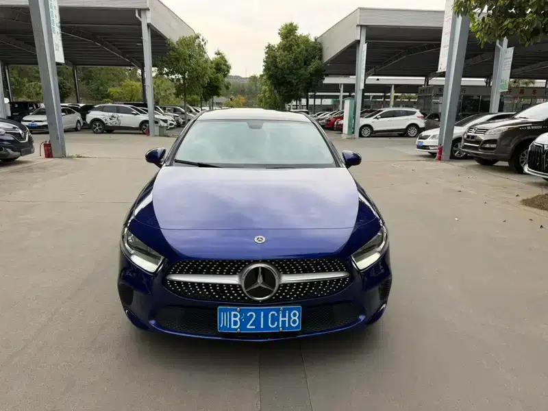 2021 Mercedes-Benz A-Class A 180 L Sport Sedan — миниатюра 2