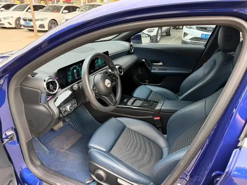 2021 Mercedes-Benz A-Class A 180 L Sport Sedan — миниатюра 8