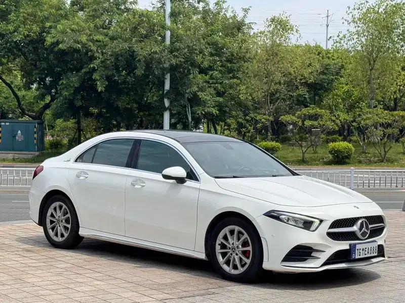2019 Mercedes-Benz A-Class A 200 L Sport Sedan — миниатюра 3