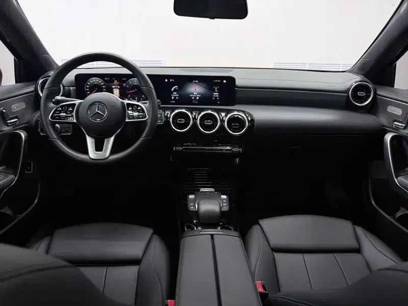 2022 Mercedes-Benz A-Class A 180 L Sport Sedan — миниатюра 8