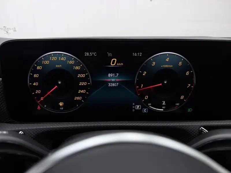 2022 Mercedes-Benz A-Class A 180 L Sport Sedan — миниатюра 9