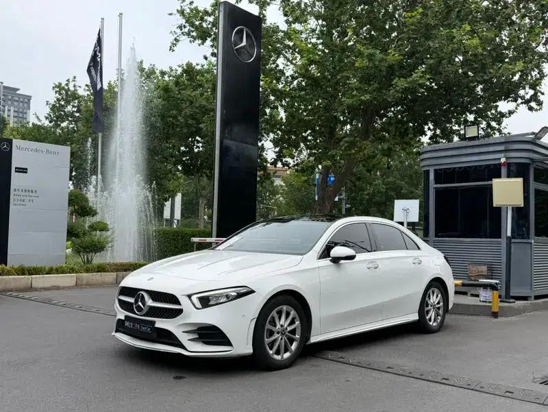 2019 Mercedes-Benz A-Class A 200 L — миниатюра 1