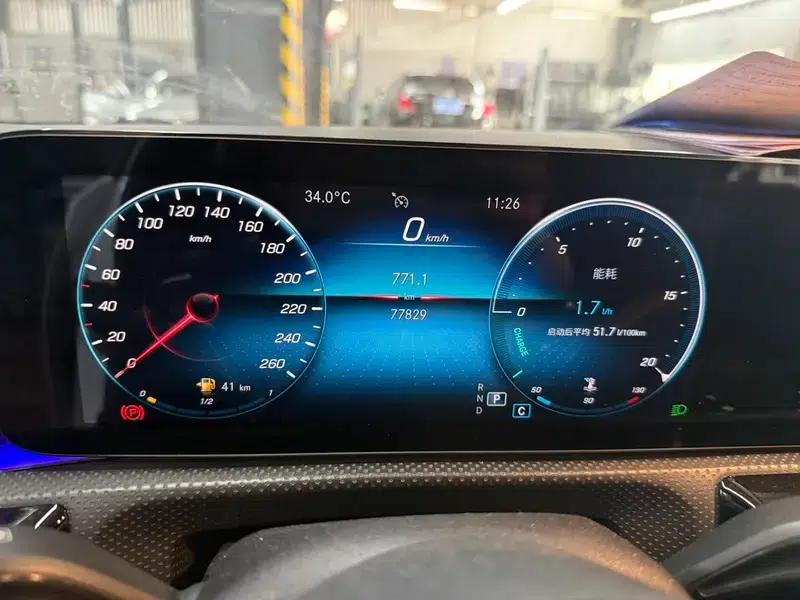 2019 Mercedes-Benz A-Class A 200 L — миниатюра 12
