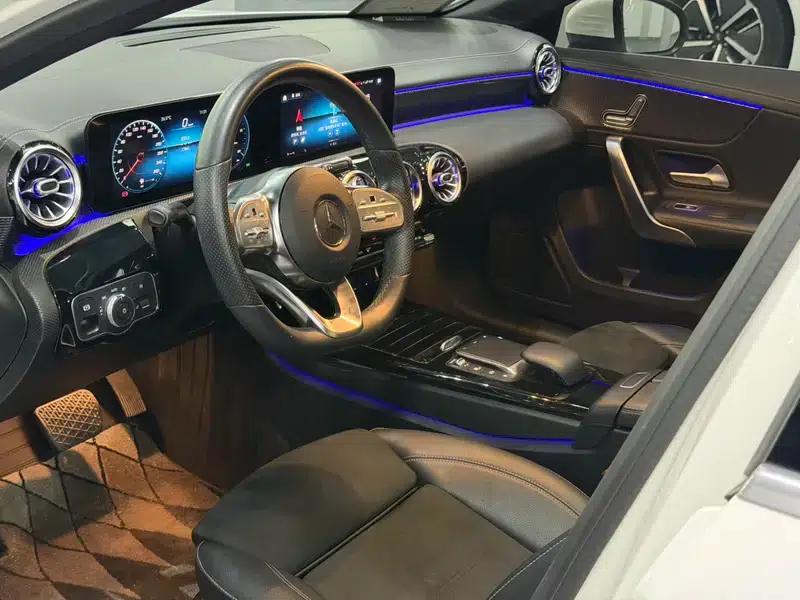 2019 Mercedes-Benz A-Class A 200 L — миниатюра 13