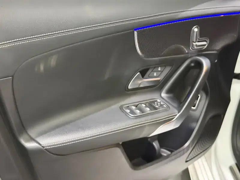 2019 Mercedes-Benz A-Class A 200 L — миниатюра 15