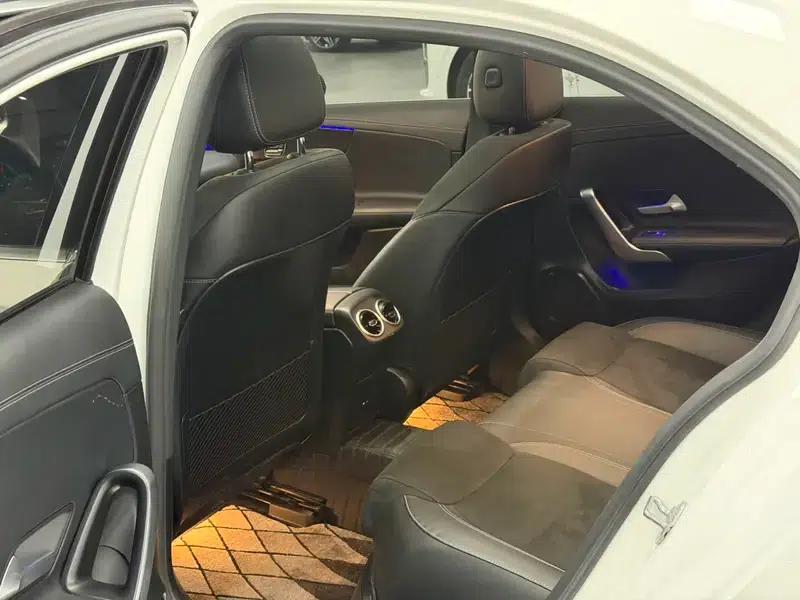 2019 Mercedes-Benz A-Class A 200 L — миниатюра 16