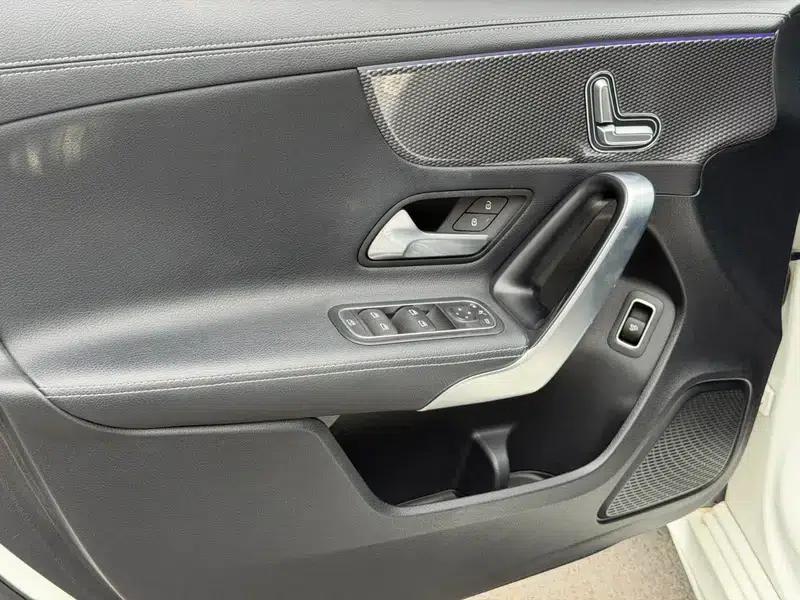2019 Mercedes-Benz A-Class A 200 L — миниатюра 10