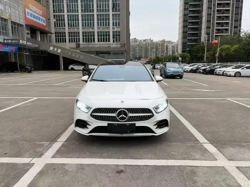 2019 Mercedes-Benz A-Class A 180 L — миниатюра 2