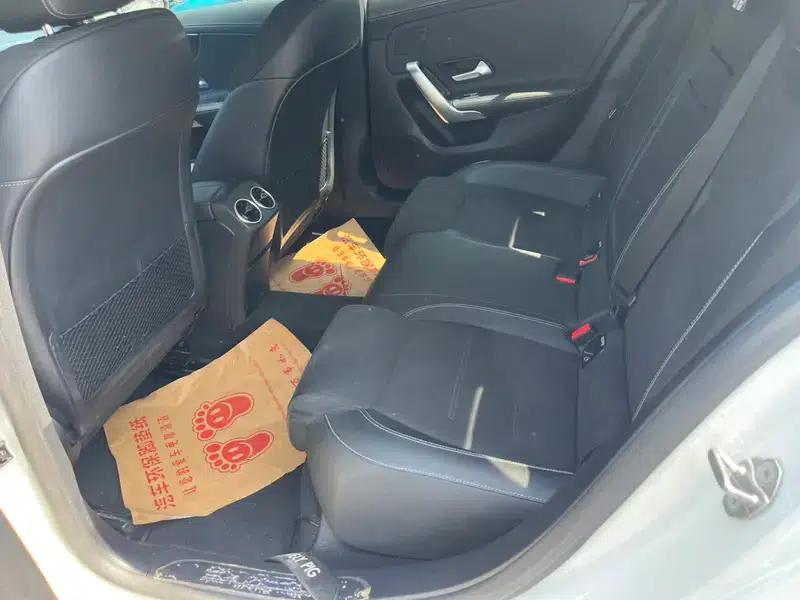 2019 Mercedes-Benz A-Class A 180 L — миниатюра 14