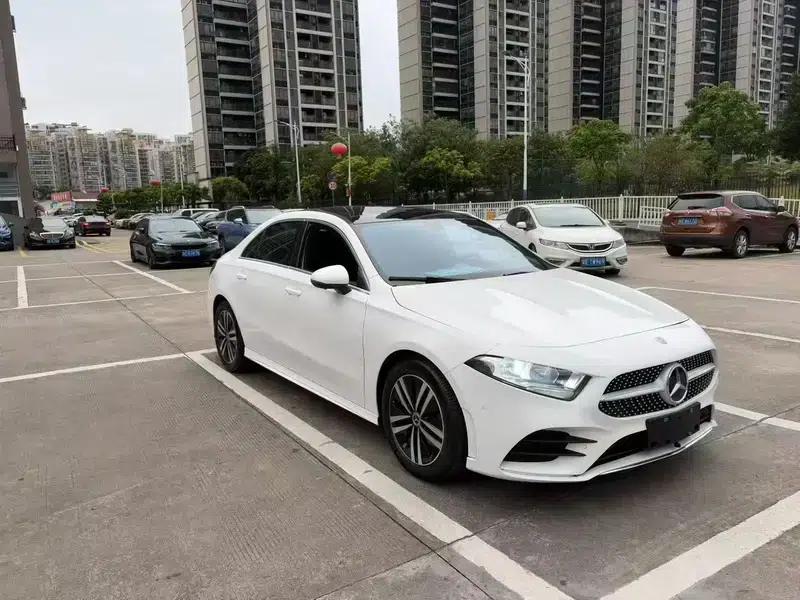 2019 Mercedes-Benz A-Class A 180 L — миниатюра 3