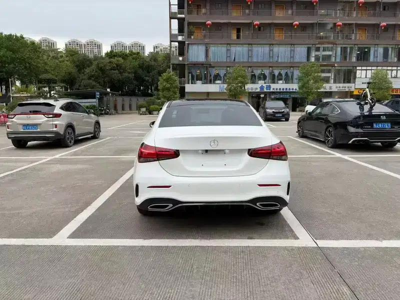 2019 Mercedes-Benz A-Class A 180 L — миниатюра 5