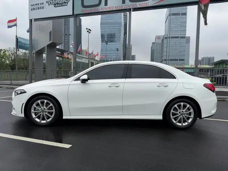 2022 Mercedes-Benz A-Class A 200 L Sport Sedan Dynamic Edition — миниатюра 4