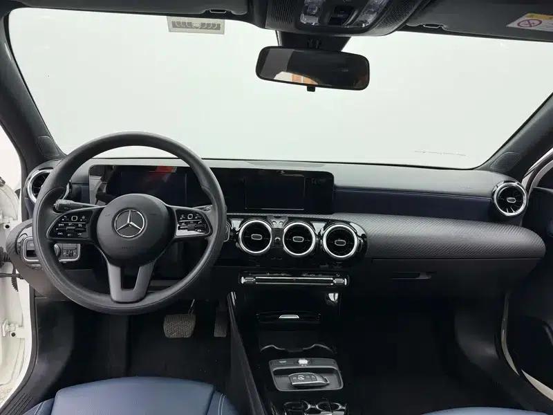 2021 Mercedes-Benz A-Class A 180 L — миниатюра 7