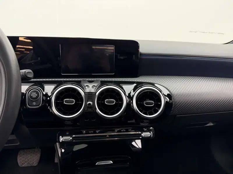 2021 Mercedes-Benz A-Class A 180 L — миниатюра 8