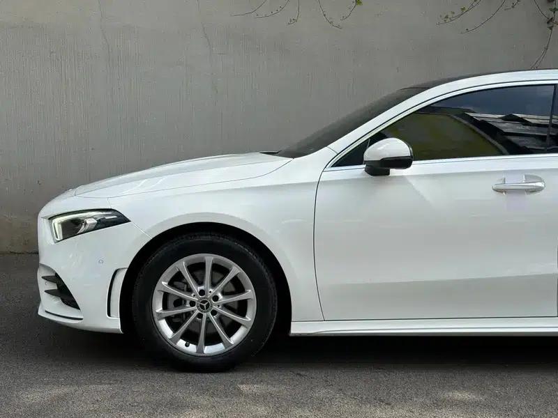 Mercedes-Benz A-Class 2019 A 200 L Sport Sedan First Edition — миниатюра 12