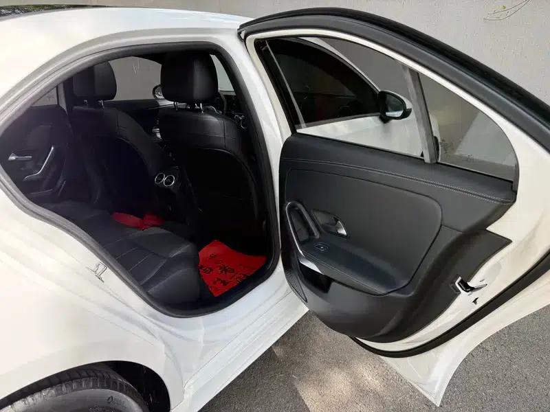 Mercedes-Benz A-Class 2019 A 200 L Sport Sedan First Edition — миниатюра 17