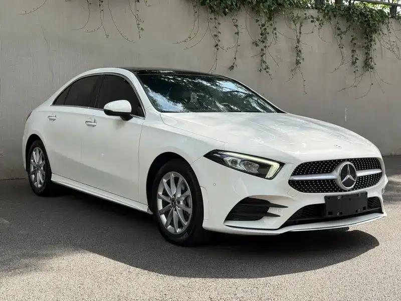Mercedes-Benz A-Class 2019 A 200 L Sport Sedan First Edition — миниатюра 3