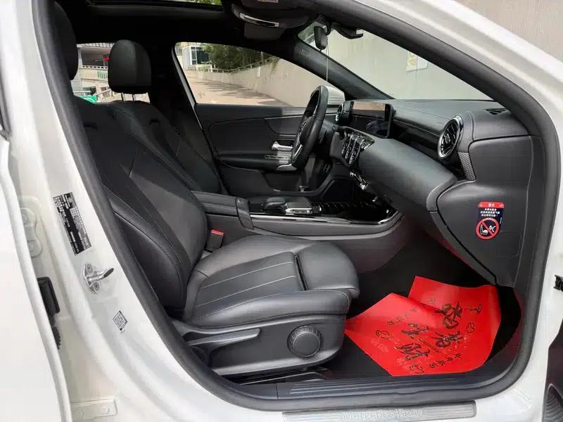 Mercedes-Benz A-Class 2019 A 200 L Sport Sedan First Edition — миниатюра 25
