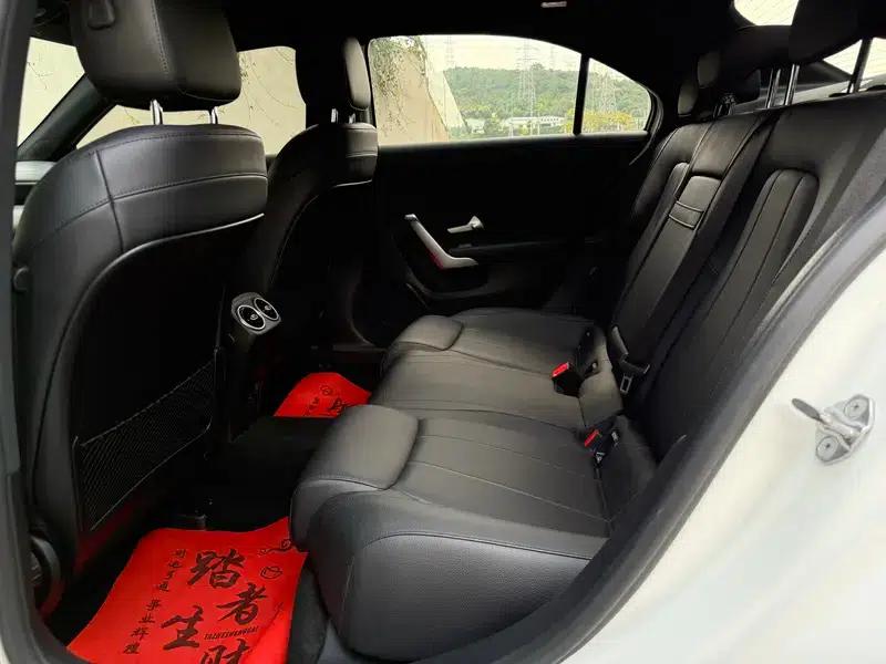 Mercedes-Benz A-Class 2019 A 200 L Sport Sedan First Edition — миниатюра 26