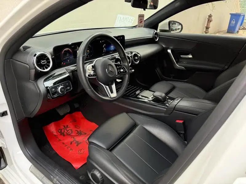 Mercedes-Benz A-Class 2019 A 200 L Sport Sedan First Edition — миниатюра 31