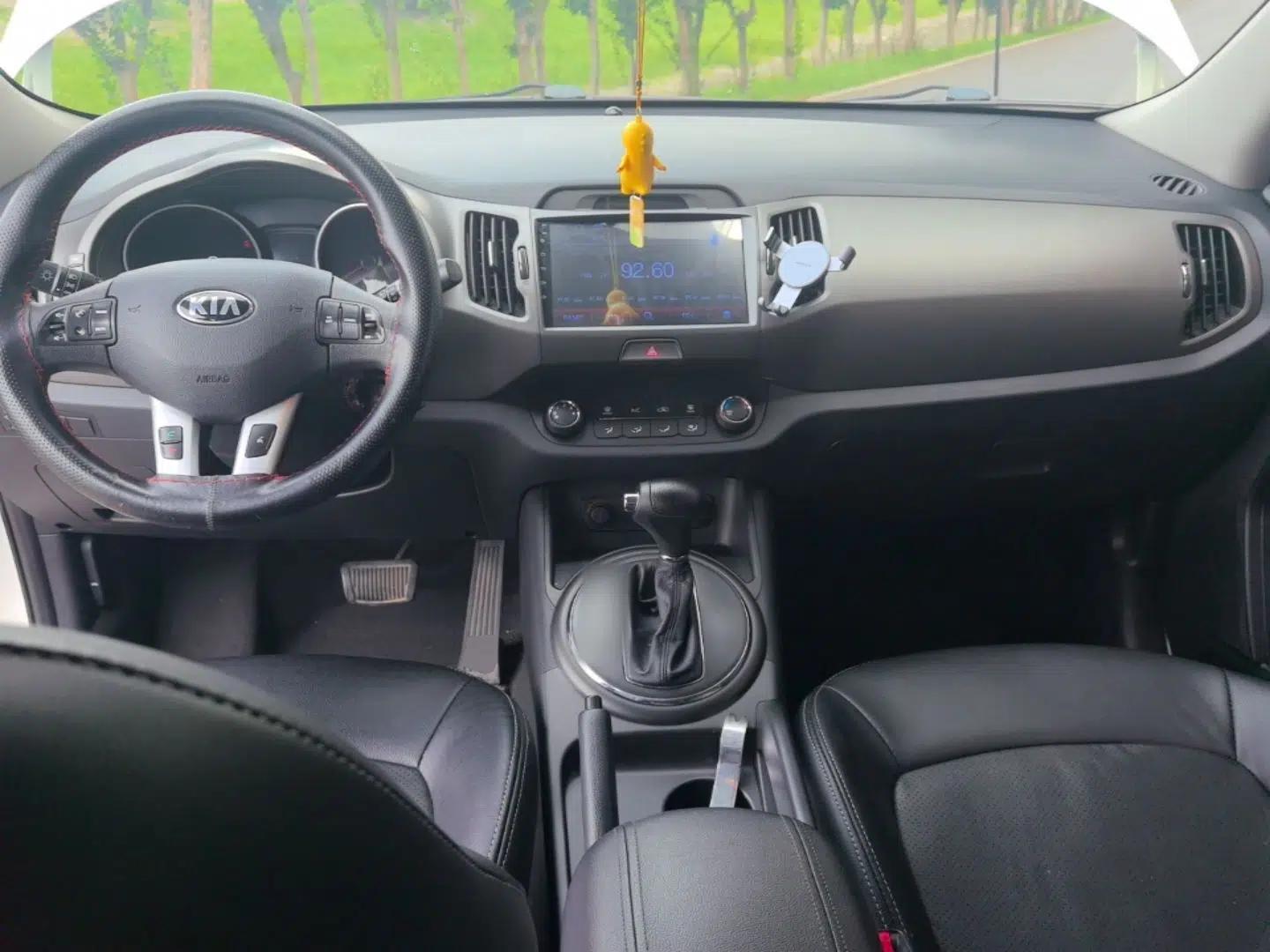 Kia Sportage R 2016 2.0L Automatic Two-Wheel Drive GL — миниатюра 12