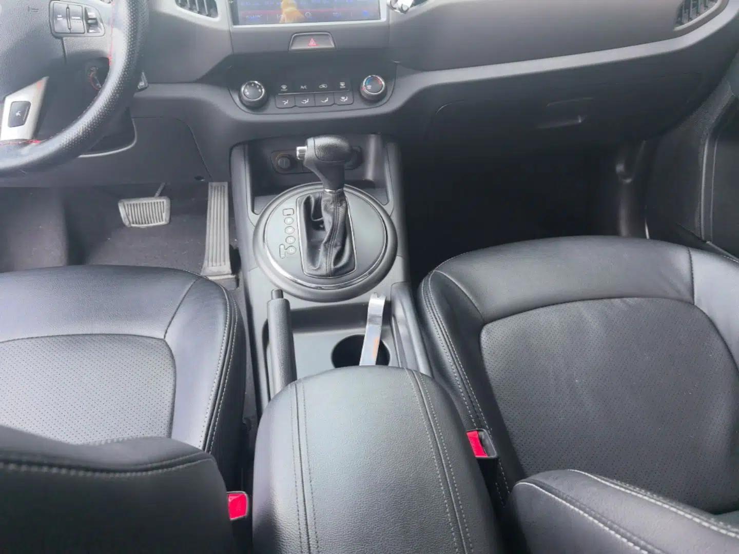Kia Sportage R 2016 2.0L Automatic Two-Wheel Drive GL — миниатюра 16