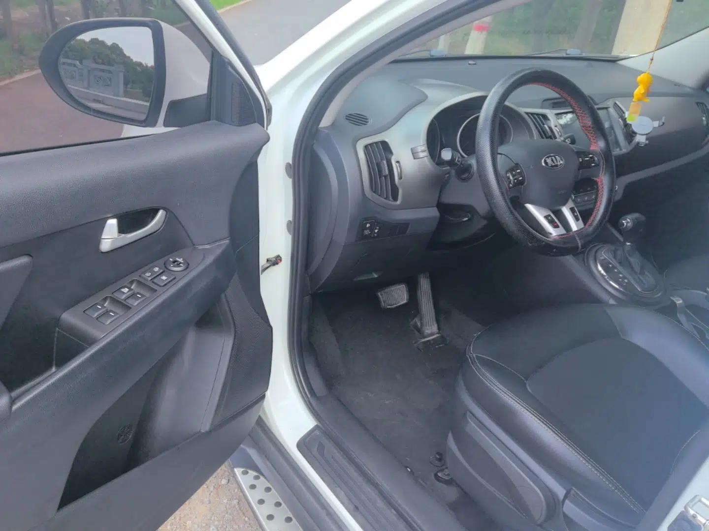 Kia Sportage R 2016 2.0L Automatic Two-Wheel Drive GL — миниатюра 18