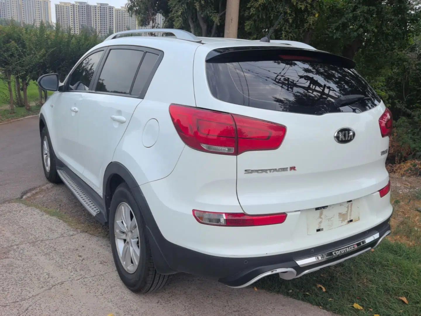 Kia Sportage R 2016 2.0L Automatic Two-Wheel Drive GL — миниатюра 4